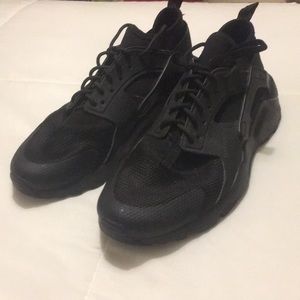 Nike Huarache Run Ultra Shoes